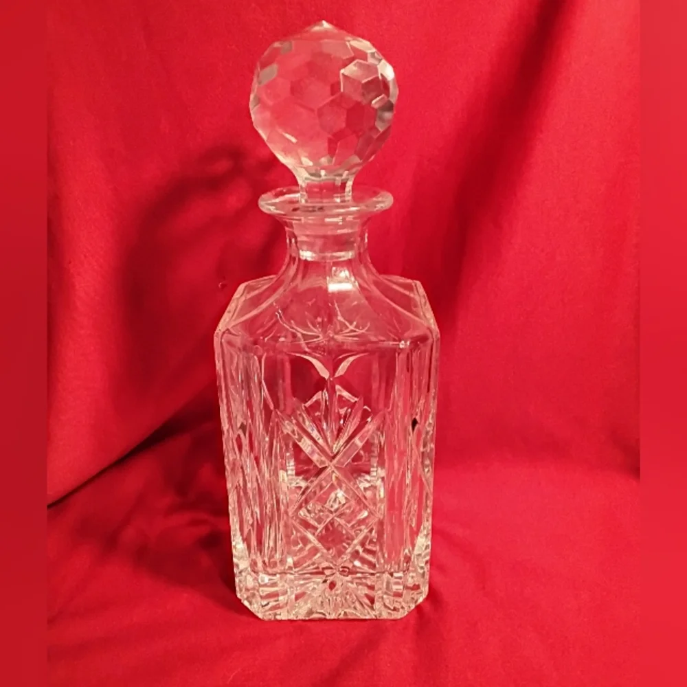 Atlantis Miguel Square Cut Crystal Decanter W/multifaceted Crystal Stopper